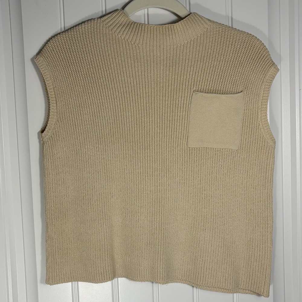 Women's Beige Knit Sweater Vest Sleeveless Crewneck Pocket Size Small
